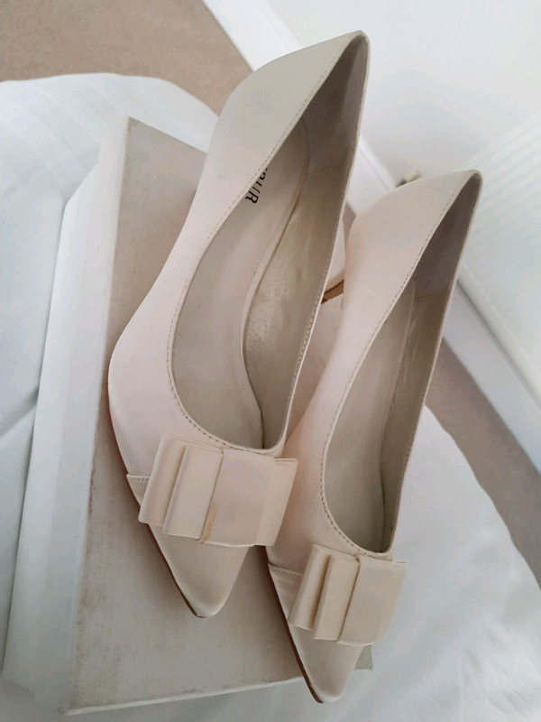 menbur wedding shoes